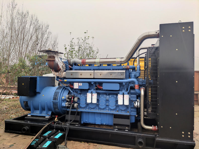 椰林镇柴油发电机组更换机油时，应遵循哪些步骤？